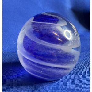 Blown Glass with‎ Blue Glow Swirl paperweight Orb decor (T110)